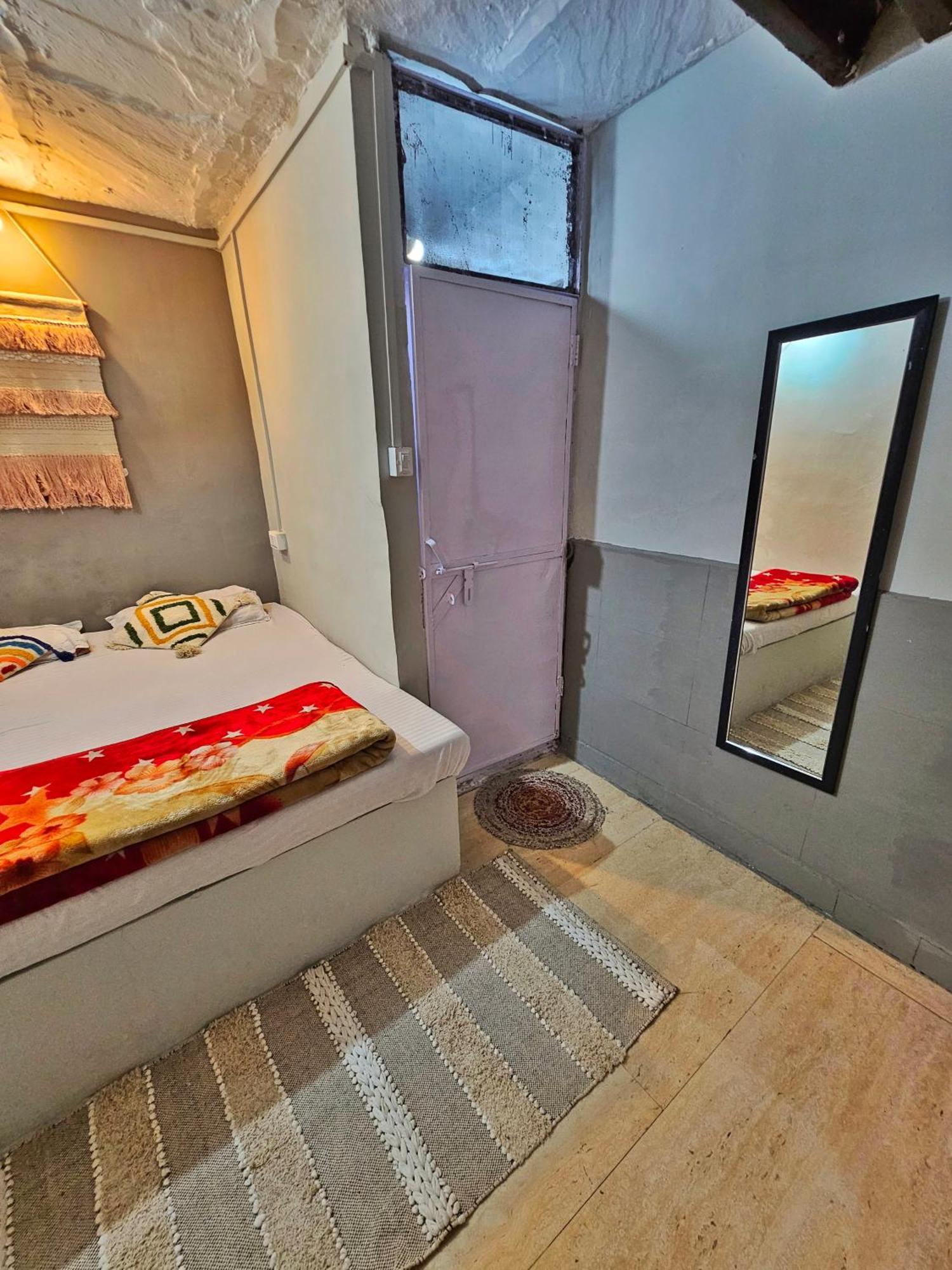 Varah Square Guest House 푸쉬카르 객실 사진