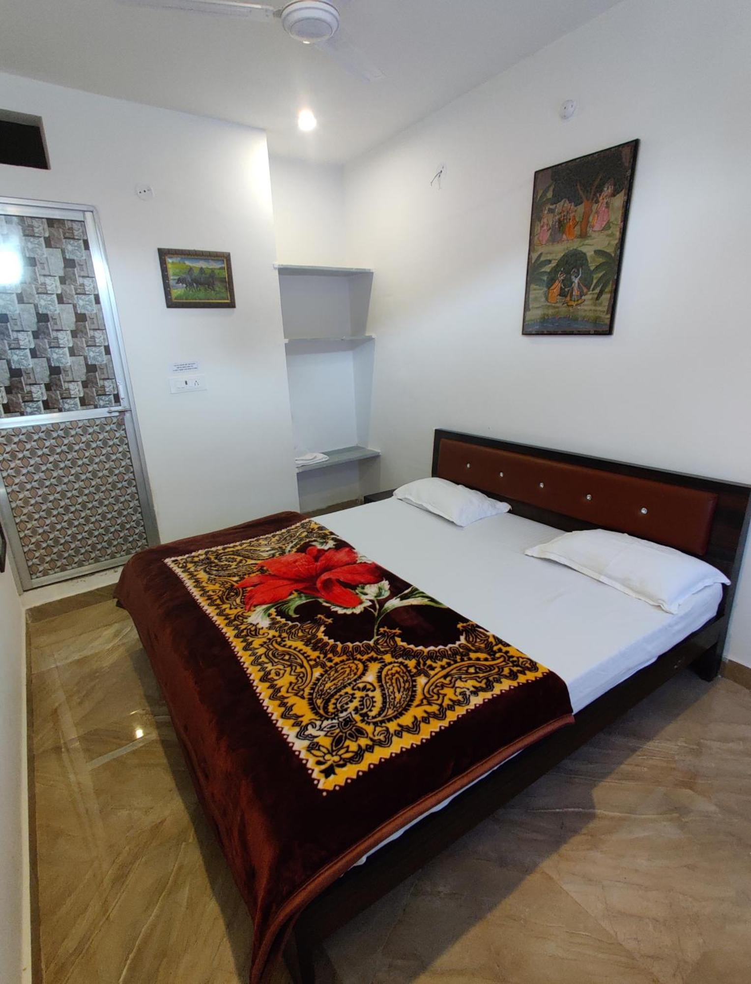 Varah Square Guest House 푸쉬카르 객실 사진