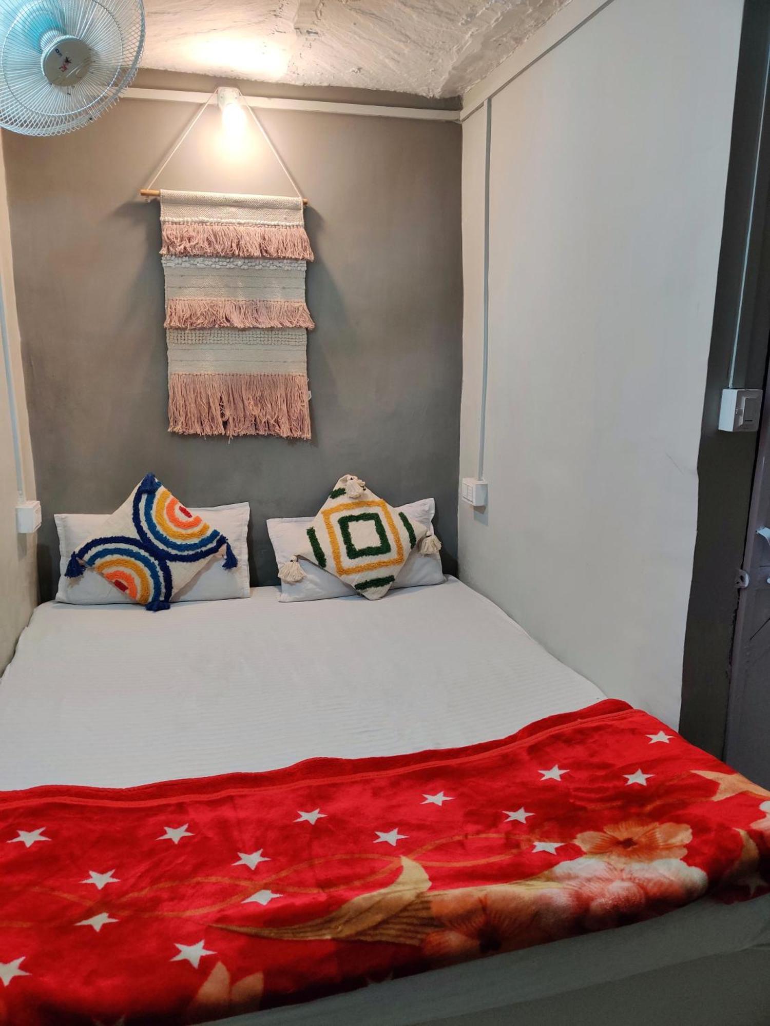 Varah Square Guest House 푸쉬카르 객실 사진