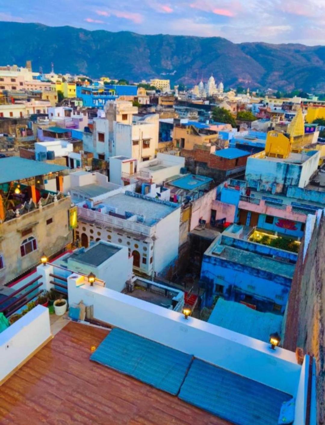 Varah Square Guest House 푸쉬카르 객실 사진