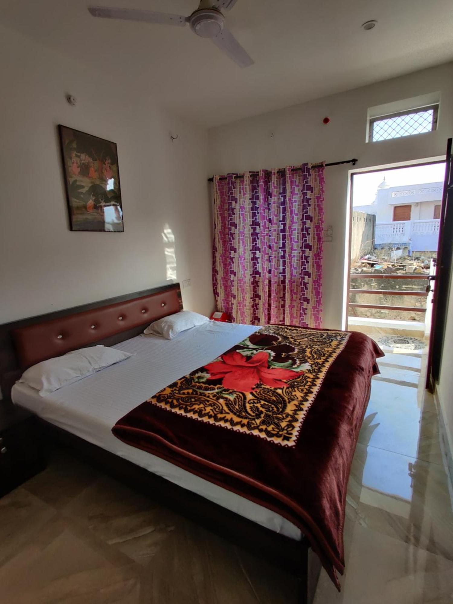 Varah Square Guest House 푸쉬카르 객실 사진